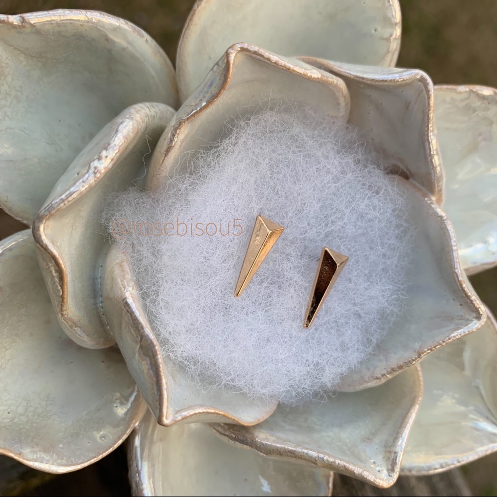💋🆕Boho Art Deco Pyramiding Long Point Studs - Picture 3 of 4